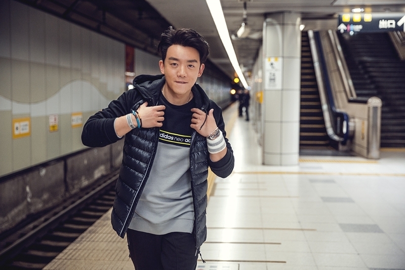 Китайский актер Чжен Кай