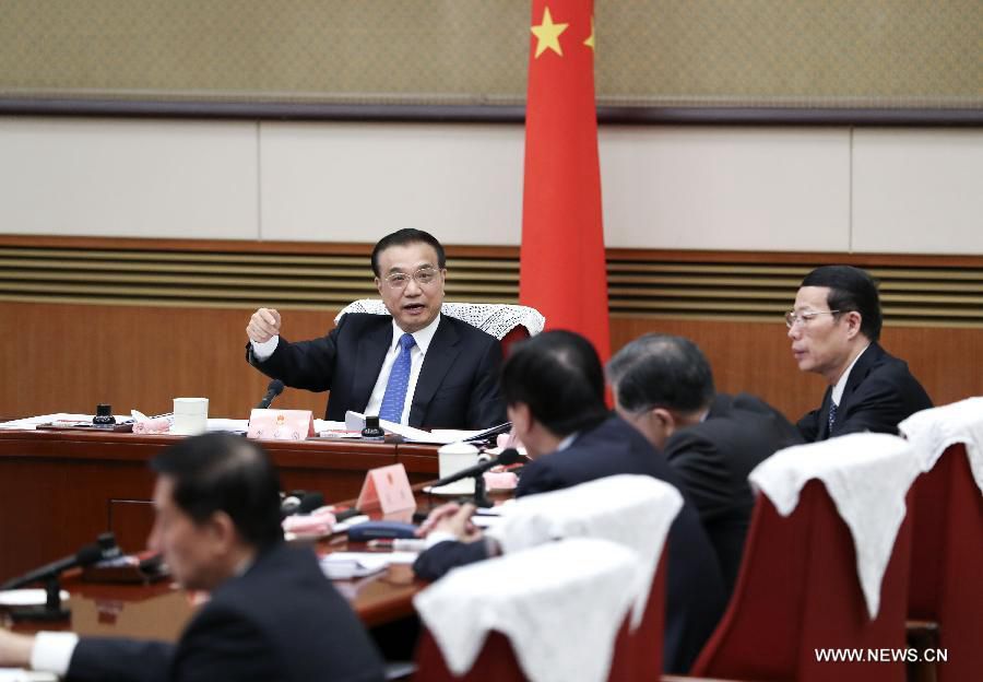 Китай будет стремиться к прогрессу при сохранении стабильности -- Ли Кэцян