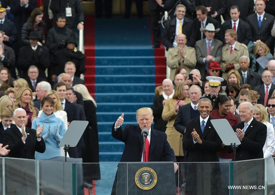 После инаугурации Д. Трамп выступил с речью. Новый президент принял участие в параде по случаю своего вступления в должность, а также посетит праздничные мероприятия, которые состоятся вечером.