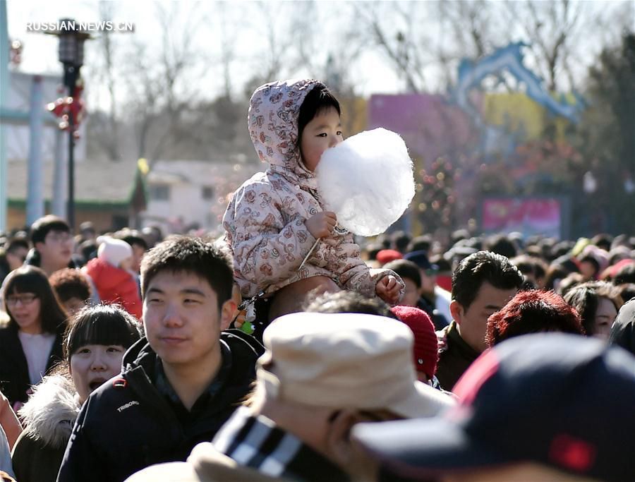 В дни праздника Весны Пекин посетило 9,608 млн туристов