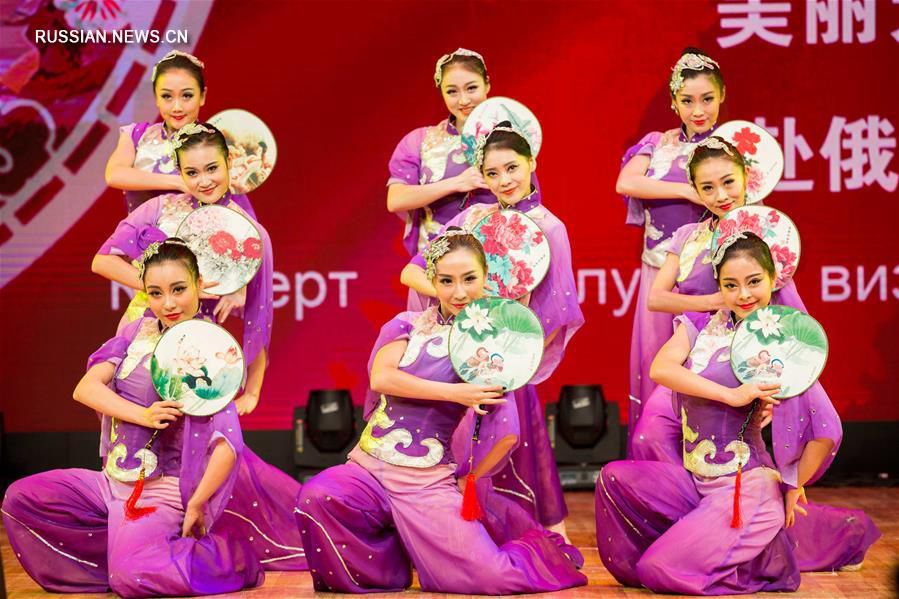 Шоу 'Веселый праздник Весны' в Москве