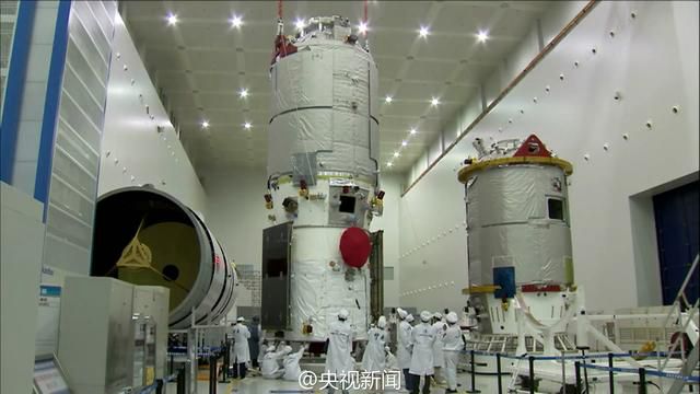 Первый китайский грузовой космический корабль 'Тяньчжоу-1' прибыл на космодром, его старт намечен на апрель