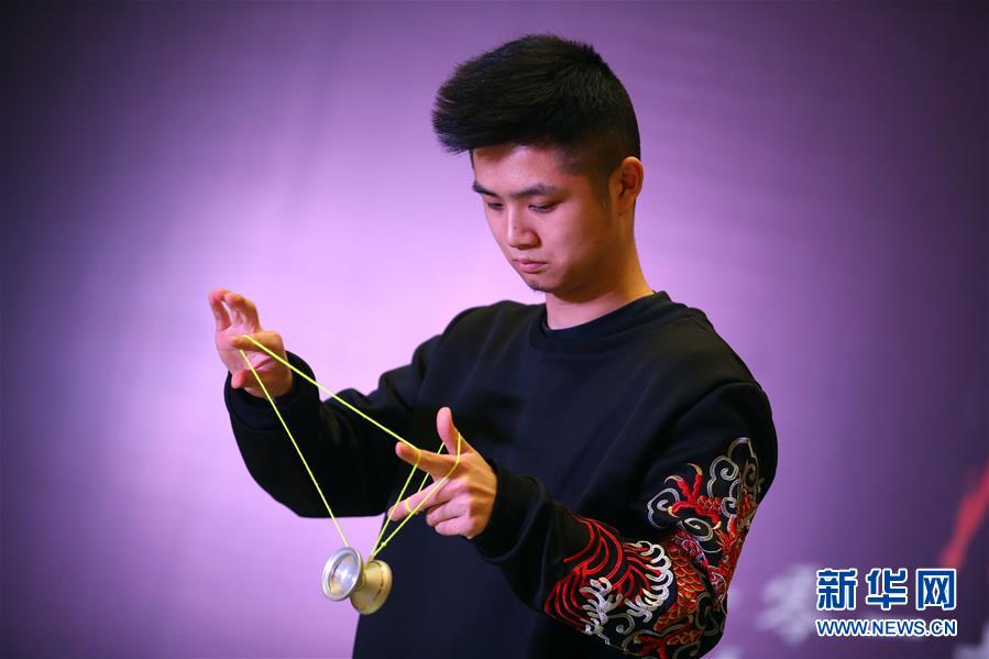 26 февраля чемпионат по игре Йо-йо провинции Цзянсу состоялся в городе Наньтун, около 30 игроков из разных мест Китая собрались для обмена опытам.