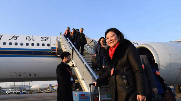 Делегации из депутатов ВСНП из разных местностей Китая прибыли в Пекин 