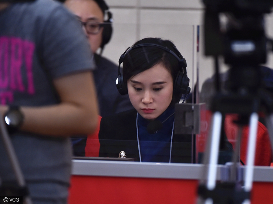 Женщина-корреспонденты на «двух сессиях» Китая: они держат на себе всю ответственность