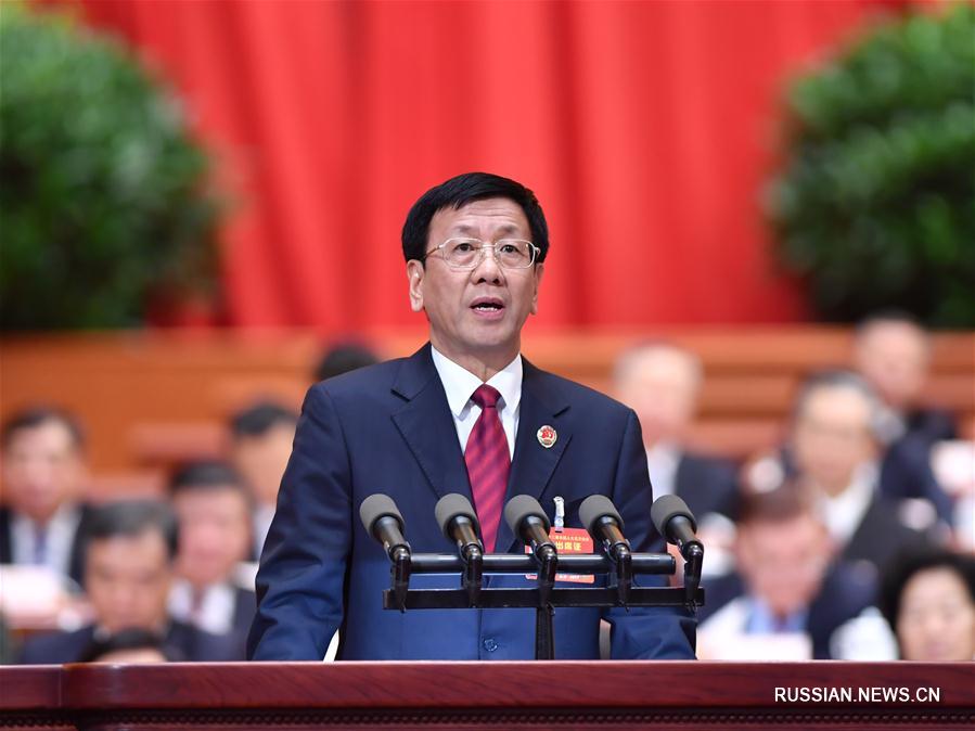 Генеральный прокурор Верховной народной прокуратуры /ВНП/ КНР Цао Цзяньмин в воскресенье выступил с докладом о работе ВНП на 3-м пленарном заседании 5-й сессии ВСНП 12-го созыва.