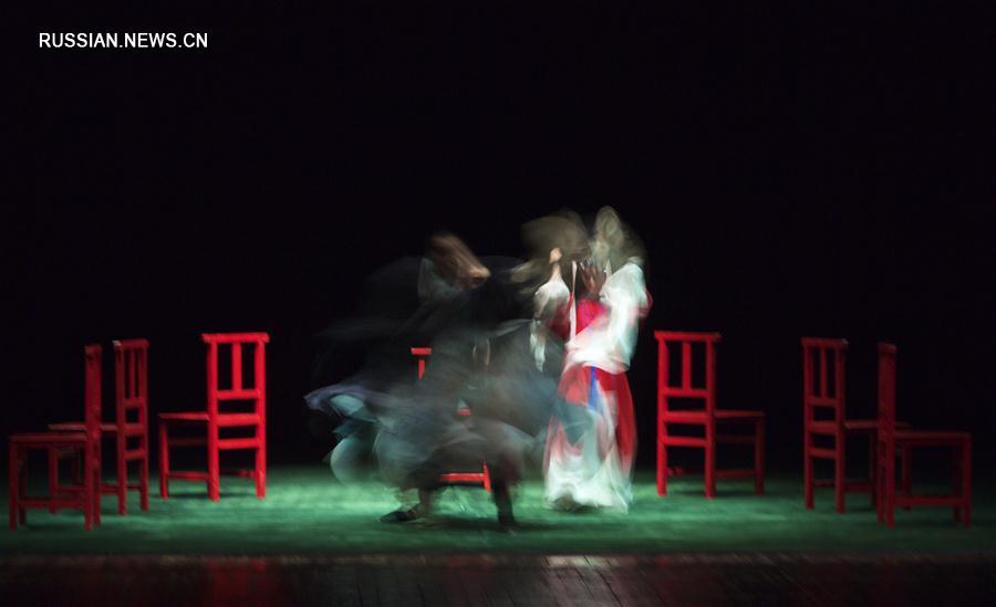 Пекинская опера 'Фауст' на сцене римского театра Арджентина