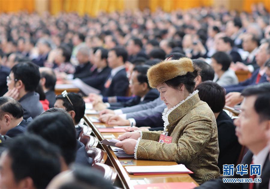 В Пекине закрылась 5-я сессия ВСНП 12-го созыва