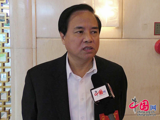 Губернатор провинции Хайнань Лю Цыгуй поведал о принципах развития провинции: необходимо твердо противостоять загрязнению окружающей среды
