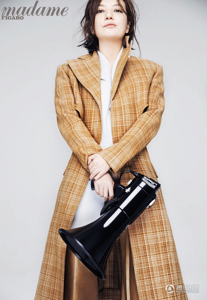 Чжао Вэй с новым стилем попала на модный журнал