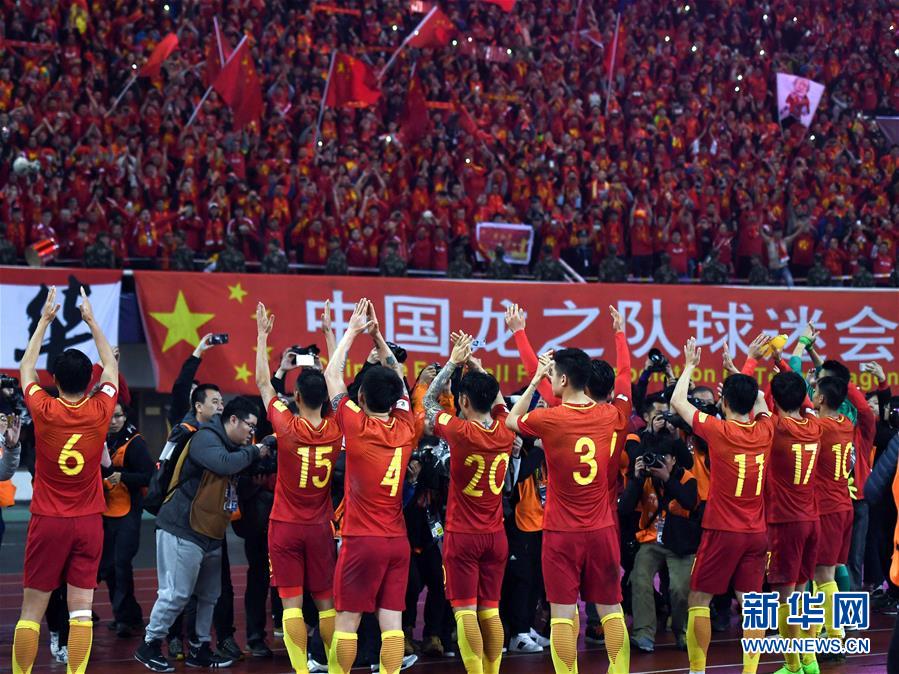 Встреча группы А, прошедшая в четверг в Чанше, завершилась победой хозяев поля со счетом 1:0. Единственный гол на 34-й минуте забил Юй Дабао. 