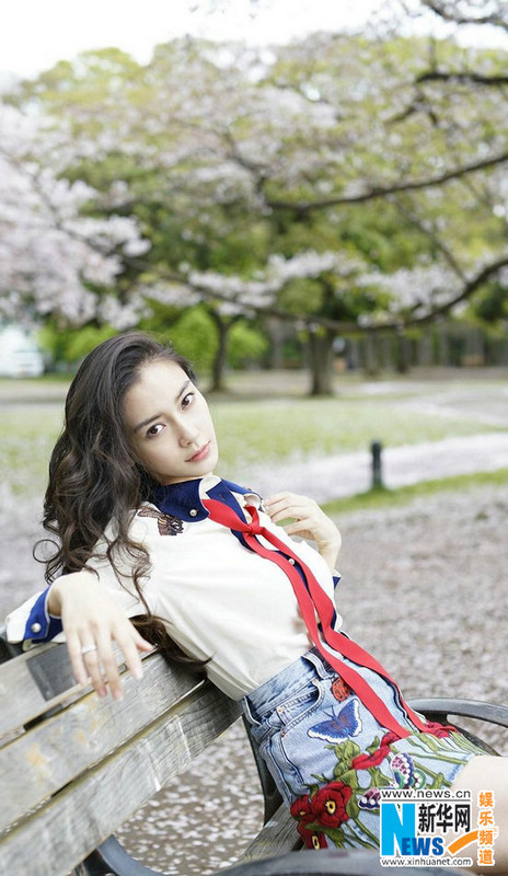 Идеи для фотосессии с сакурой от красавицы Angelababy