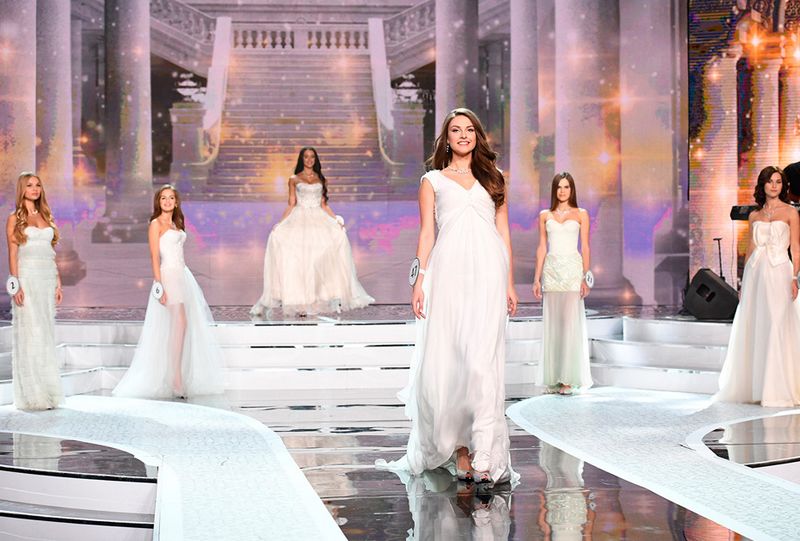 Мисс Россия – 2017 Полина Попова побывала в Китае и может говорить по-китайски