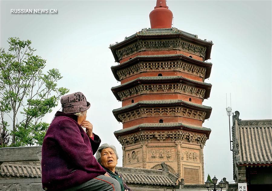 Тысячелетняя 'перевернутая' пагода Вэньфэн в Аньяне