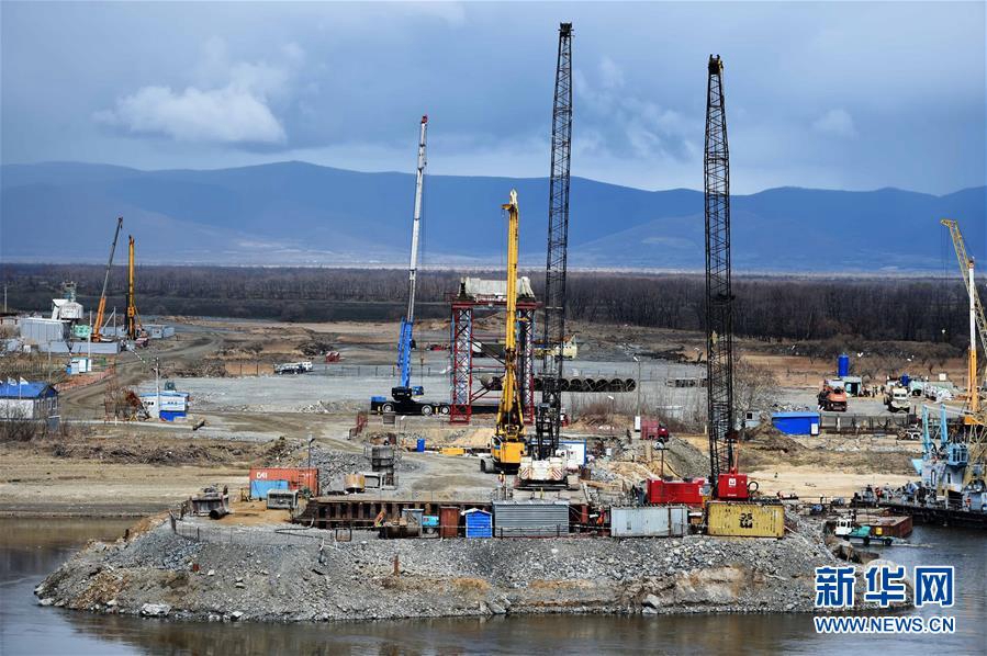 Ускоренными темпами идет строительство китайско-российского железнодорожного моста Тунцзян - Нижнеленинское