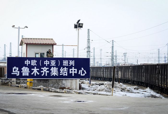 Посещение центра железнодорожных рейсов Китай-Европа (Китай-Центральная Азия) в г. Урумчи