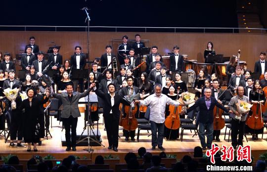 В Шанхае закрылся 34-й Международный музыкальный фестиваль 'Шанхайская весна'