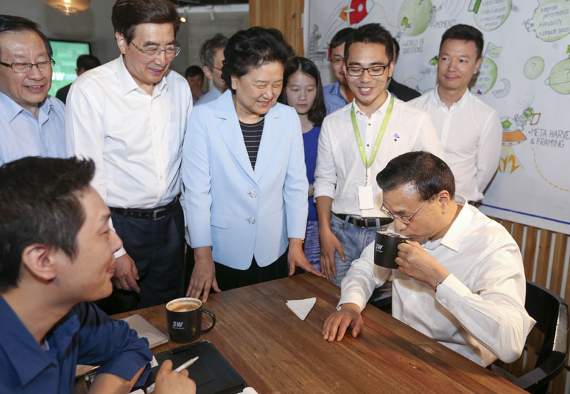 Химическая реакция «кофе премьера» и «Сделано в Китае 2025»