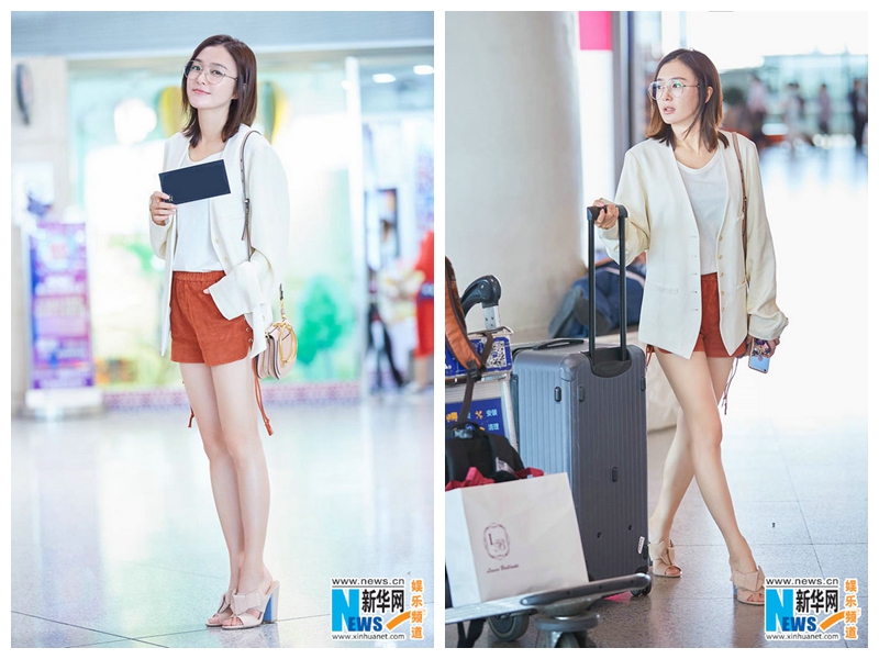 Очаровательная актриса Цинь Лань появилась в аэропорту