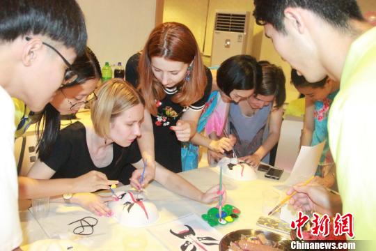 Студенты и преподаватели из Беларуси прибыли в Китай и приняли участие в летнем лагере Класса Конфуция 