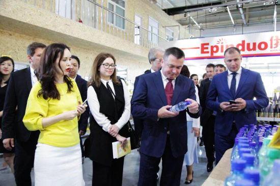 Губернатор Приморского края побывал в павильоне «Эпиньдо» и выразил готовность к созданию нового формата регионального сотрудничества Китая и России
