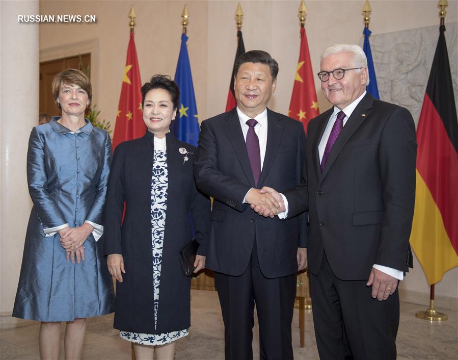 Председатель КНР Си Цзиньпин сегодня здесь встретился с президентом ФРГ Франком-Вальтером Штайнмайером. 