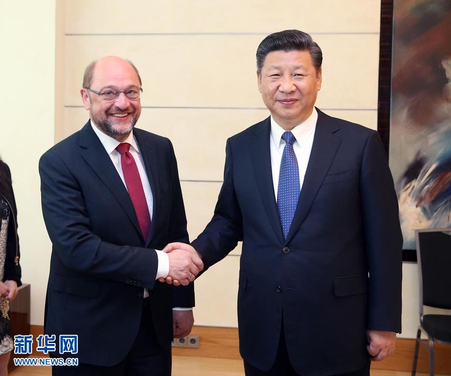 Китайский лидер подчеркнул, что КНР и ФРГ являются важными экономическими субъектами и влиятельными державами на международной арене.