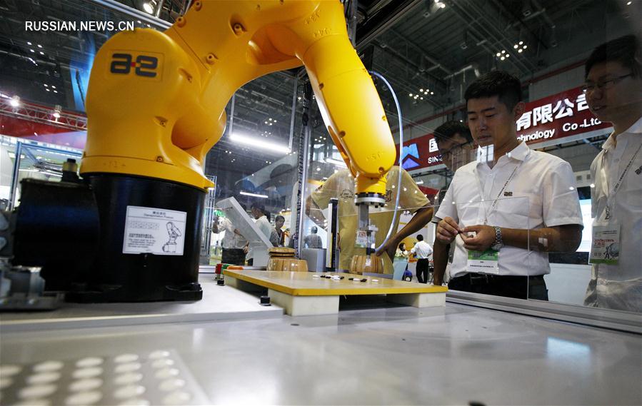 В Шанхае открылась выставка роботов