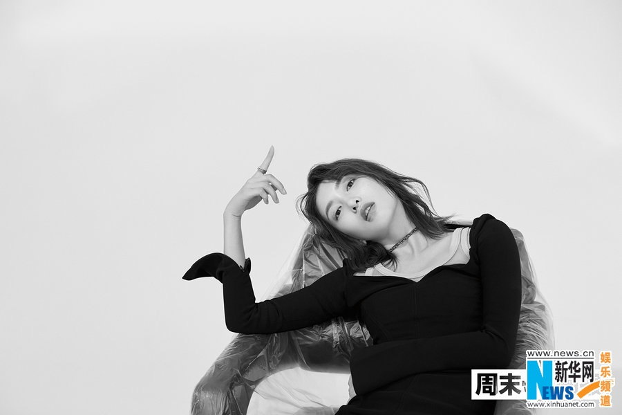 Телезвезда Цзян Шуин попала на модный журнал