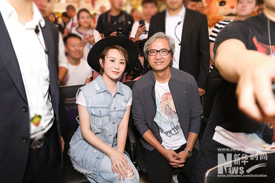 Очаровательная актриса Ма Ли создает модный образ