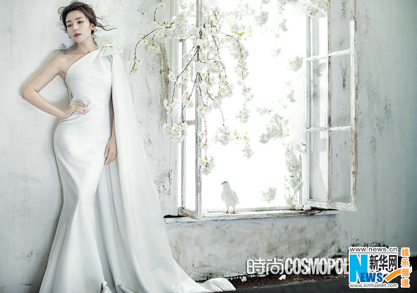 Китайская актриса Лю Тао попала на обложку модного журнала