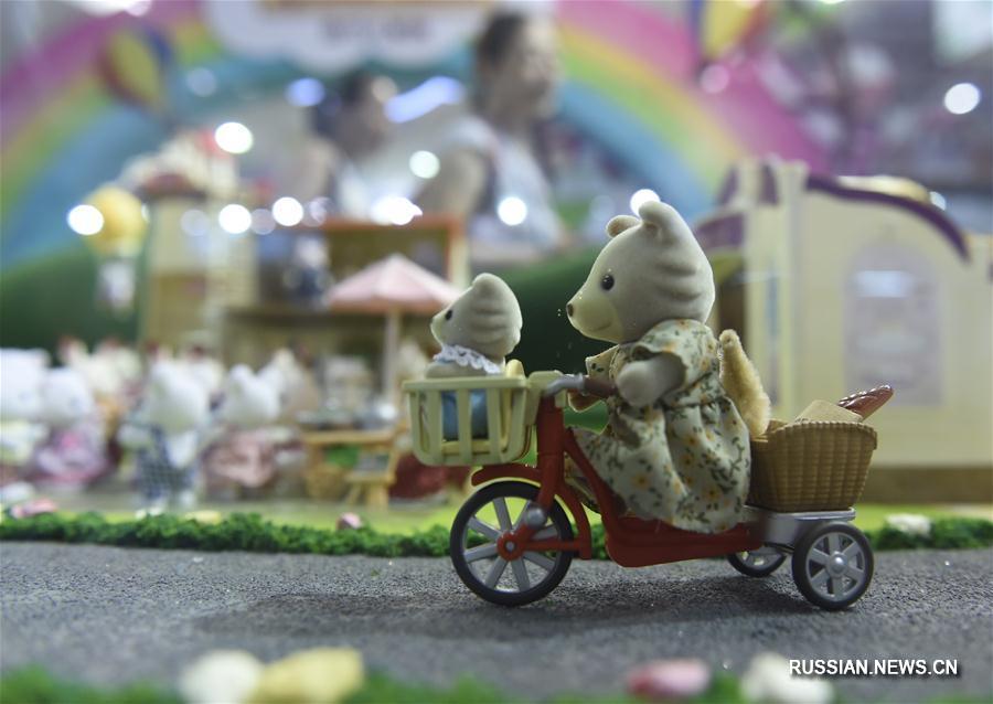 В четверг в павильонах Всекитайской сельскохозяйственной выставки в китайской столице открылась 8-я Пекинская ярмарка игрушек. 