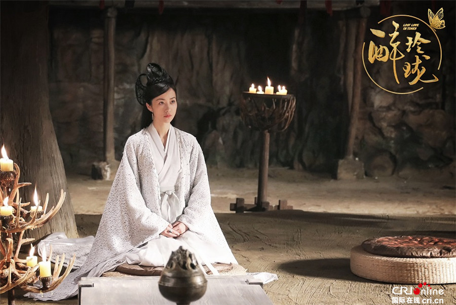 Изящный образ актрисы Хань Сюе в новом телесериале «Любовь, потерянная во времени» (Lost Love in Times)