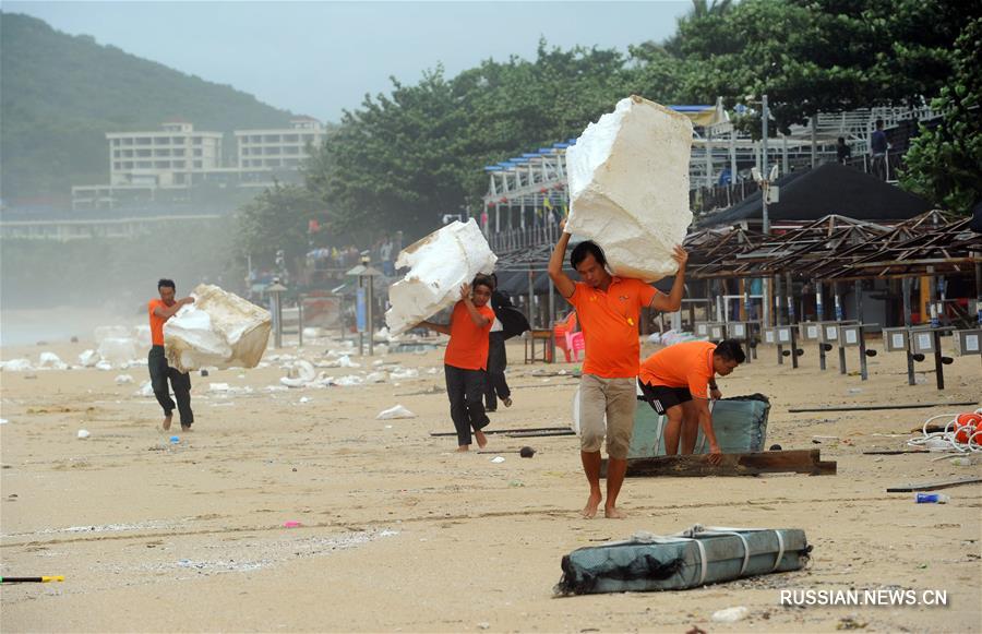 Тайфун 'Талас' пролетел мимо острова Хайнань