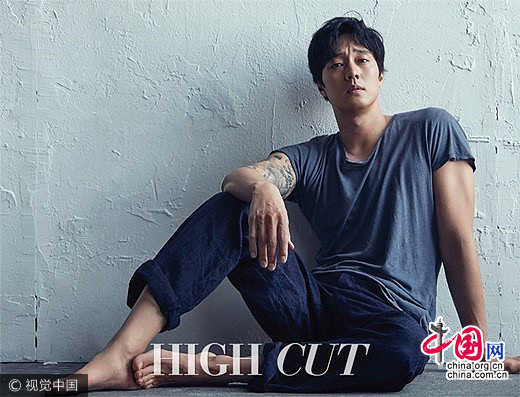 Южнокорейский актер Со Чжи Соп снялся для модного журнала
