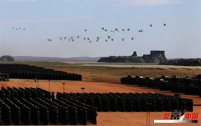 Лучшие фото с военного парада на полигоне Чжужихэ