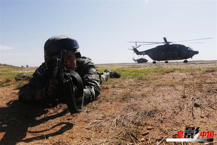 Лучшие фото с военного парада на полигоне Чжужихэ