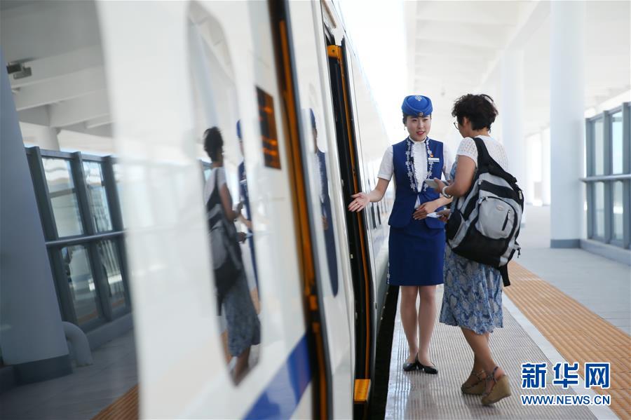 Внутренняя Монголия вступила в эпоху 'высокоскоростных железных дорог' Внутренняя Монголия вступила в эпоху 'высокоскоростных железных дорог'