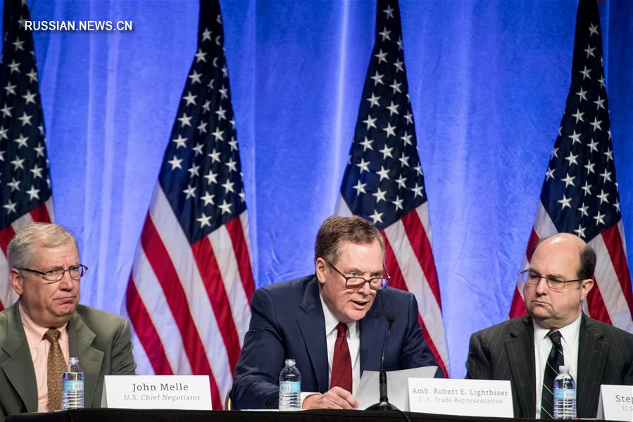 Представители США, Канады и Мексики собрались в минувшую среду в Вашингтоне, чтобы запустить первый раунд переговоров по пересмотру соглашения о Североамериканской зоне свободной торговли /НАФТА/, которое вступило в силу 23 года назад.