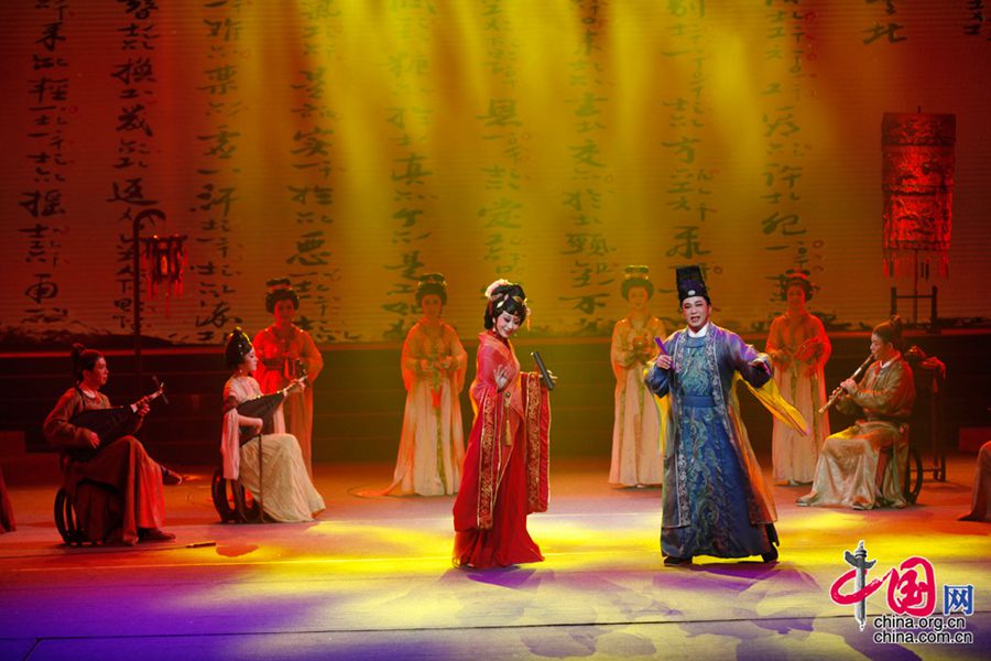 17 августа, вечер в классическом театре Лиюань (г. Цюаньчжоу, пров. Фуцзянь).