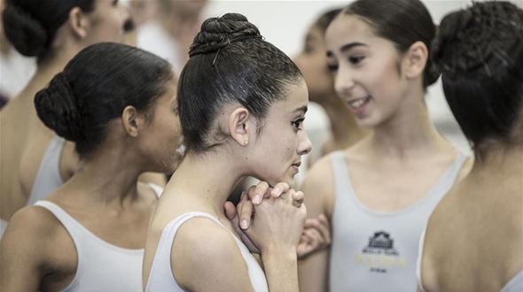Позволить детям из бедных семей реализовать мечту о балете : о работе Школы московского Большого театра в Бразилии