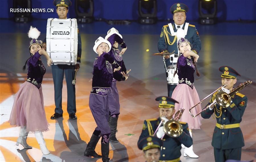 После церемонии открытия состоялся первый официальный концерт в рамках фестиваля, военные оркестры всех стран выступили блестяще, концерт смотрели около 2,1 тыс китайских и зарубежных зрителей.