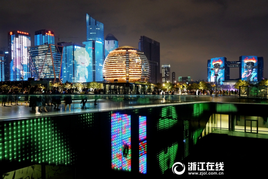 В Ханчжоу зажглись огни светового шоу по случаю 13-й Всекитайской спартакиады студентов
