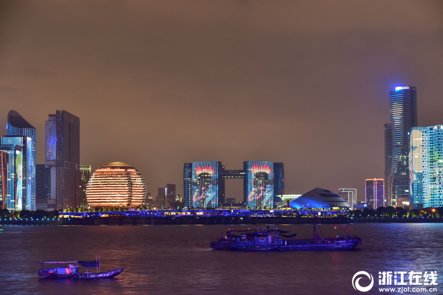 В Ханчжоу зажглись огни светового шоу по случаю 13-й Всекитайской спартакиады студентов