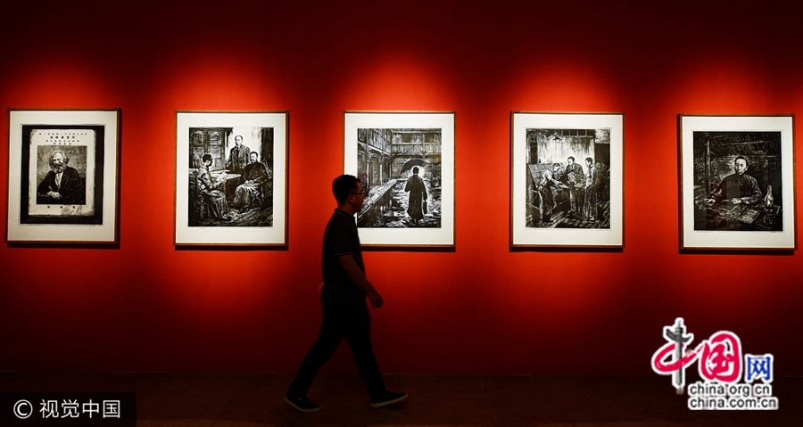 14 сентября в Художественной галерее провинции Чжэцзян, г. Ханчжоу, открылась выставка произведений искусства провинции Чжэцзян для встречи 19-го съезда КПК под названием «Ода красной лодке».