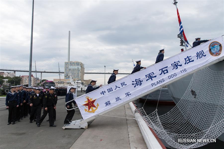 Китай и Россия показали друг другу корабли, участвующие во втором этапе учений 'Морское взаимодействие-2017'