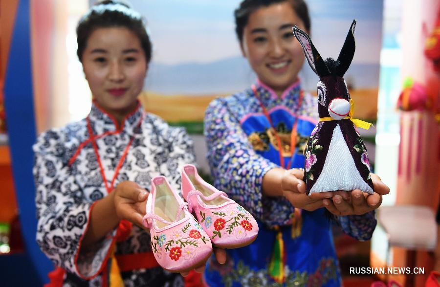 Международная ярмарка культуры 'Шелковый путь' открылась на северо-западе Китая