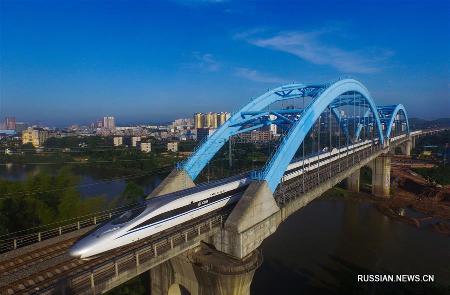Высокоскоростные железные дороги через 'пейзажную галерею' Гуанси