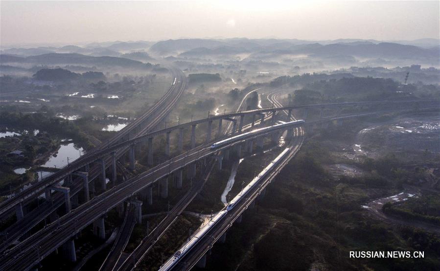 Высокоскоростные железные дороги через 'пейзажную галерею' Гуанси