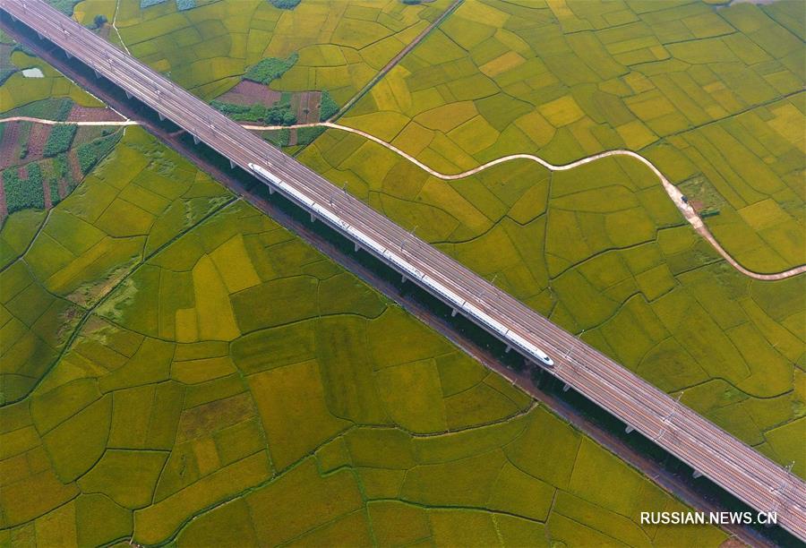 Высокоскоростные железные дороги через 'пейзажную галерею' Гуанси